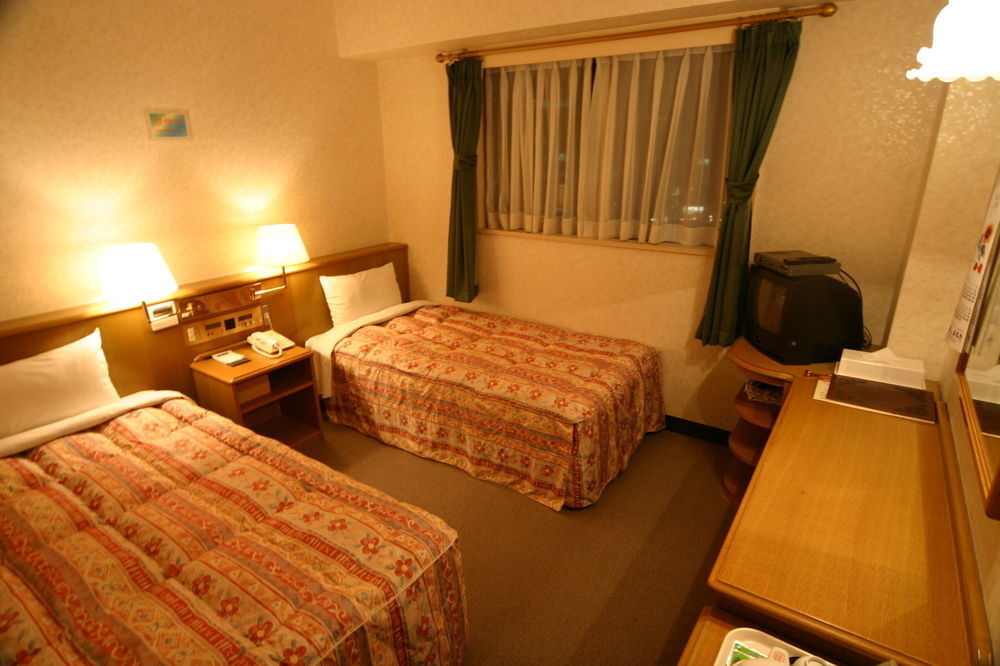 Hotel Maruki Наха Екстер'єр фото